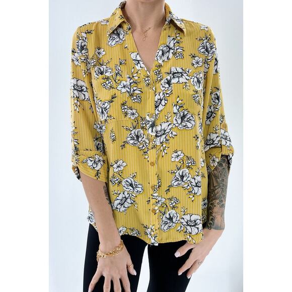 By x by Yellow Floral Button Down Quarter Sleeve  Blouse Size Small - Picture 1 of 4
